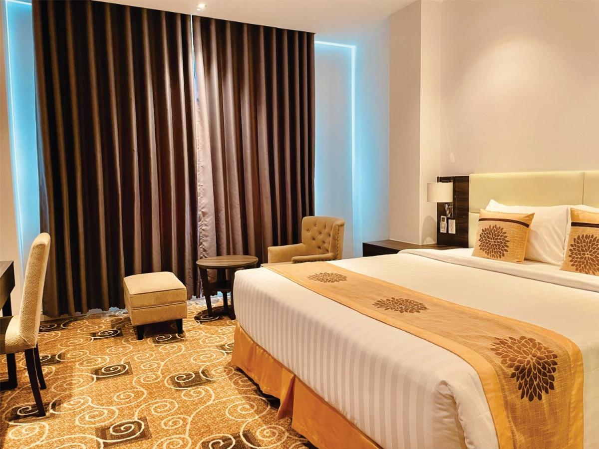 Elizabeth Hotel Thu Dau Mot Экстерьер фото